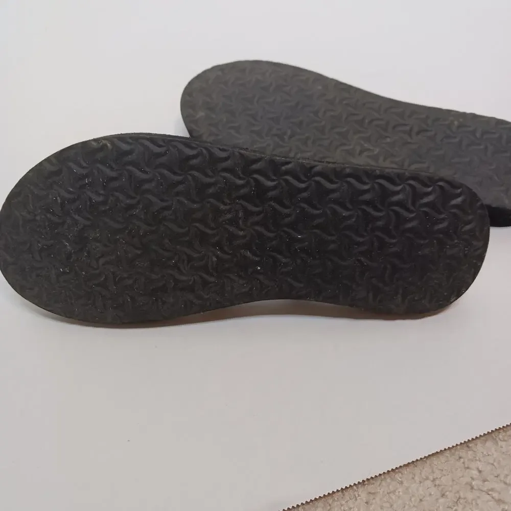 Women's Teva Olawahu Flip-Flops Size 8